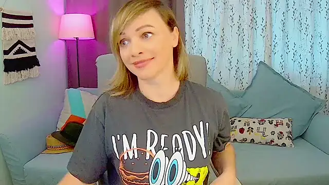 Snapshot of NandiSmile chatting on 27, 10, 2025 NandiSmile online show from 27, 10, 2025