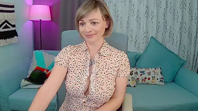 Snapshot of NandiSmile chatting on 15, 11, 2025 NandiSmile online show from 15, 11, 2025