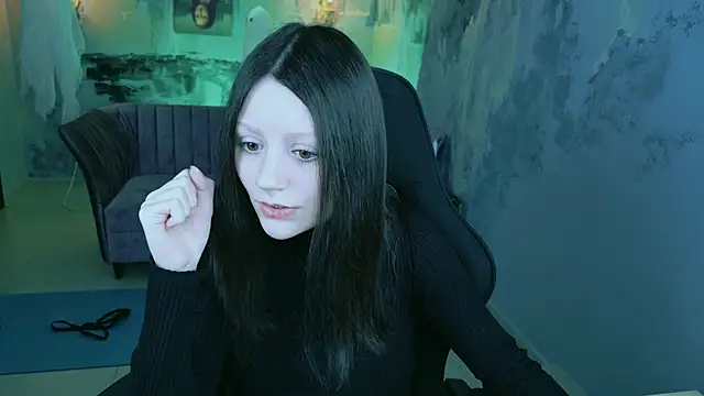 VeliraBraitberg online show from 8, 12, 2024