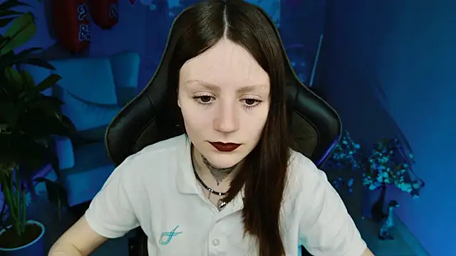 VeliraBraitberg online show from 7, 3, 2025