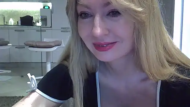 ZarinaSwift online show from 10, 2, 2025