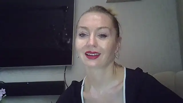 ZarinaSwift online show from 4, 10, 2025