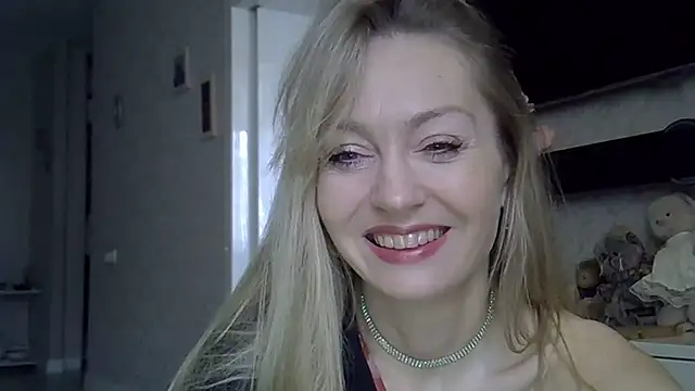 ZarinaSwift online show from 24, 11, 2025