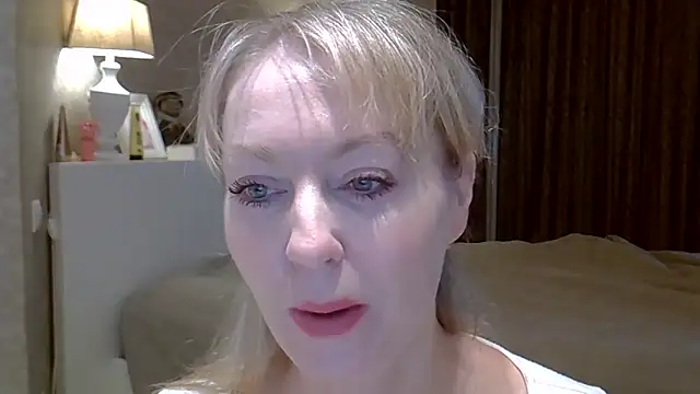 ZarinaSwift online show from 3, 2, 2026