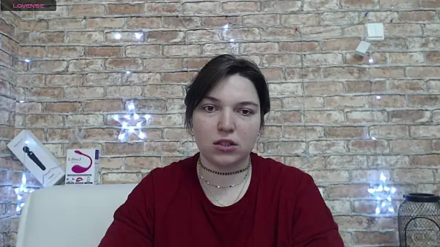 Amelia Kiss  online show from 4, 3, 2026