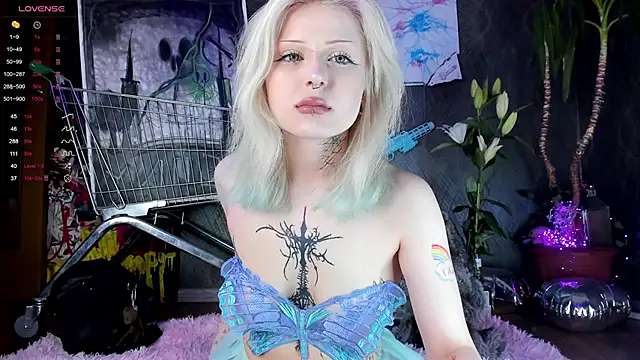 Snapshot of little_grinch666 chatting on 31, 1, 2025 little grinch666 online show from 31, 1, 2025