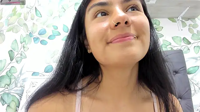 atilanadiaz7 online show from 2, 12, 2025