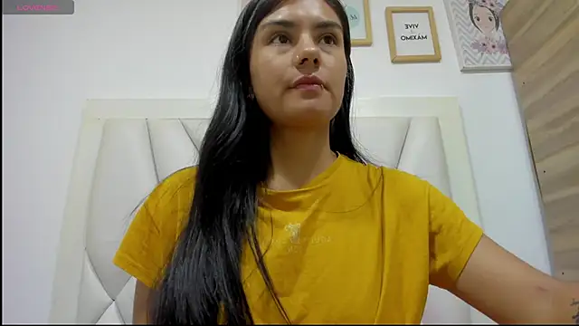 atilanadiaz7 online show from 18, 3, 2026