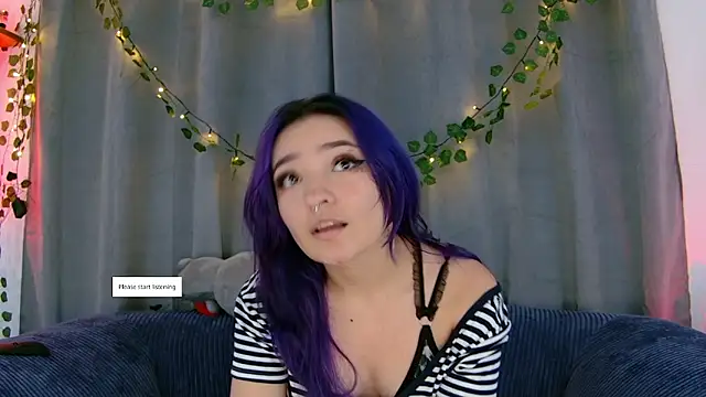 Snapshot of vayolett01_dakotta chatting on 17, 1, 2026 vayolett01 dakotta online show from 17, 1, 2026