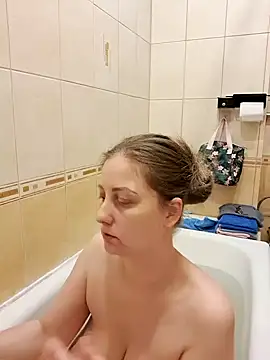 Sakura Green online show from 7, 12, 2024