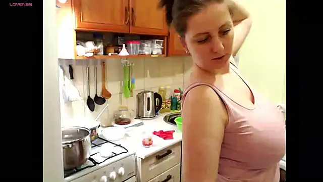 Sakura Green online show from 17, 3, 2025