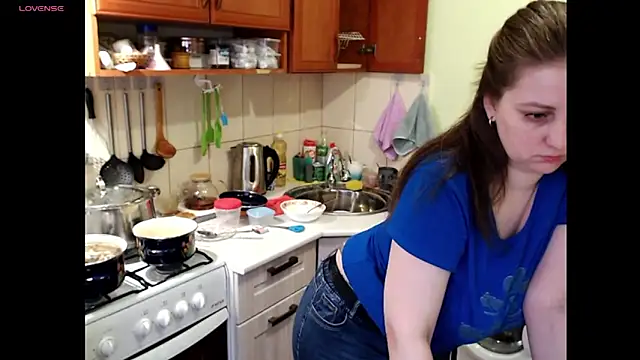 Sakura Green online show from 18, 3, 2025