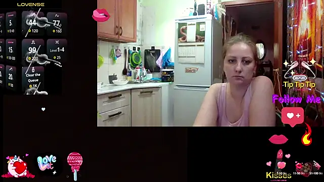 Sakura Green online show from 5, 10, 2025