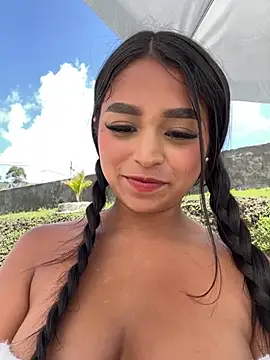 Juli Walker online show from 5, 12, 2024