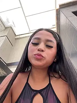 Juli Walker online show from 12, 12, 2024