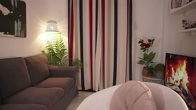 Snapshot of Raychell_Black chatting on 12, 3, 2026 Raychell Black online show from 12, 3, 2026