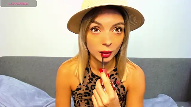  ellen meow  online show from 24, 10, 2025