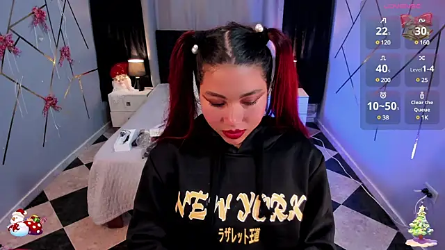 kyliejenner hot online show from 8, 12, 2024