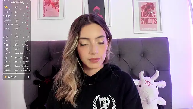 IsadoraGalle  online show from 14, 4, 2026