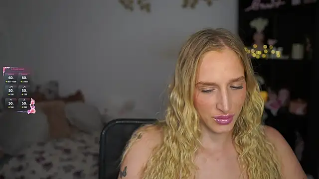 Nicolette  Shea  online show from 12, 12, 2024