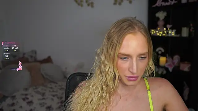 Nicolette  Shea  online show from 12, 12, 2024