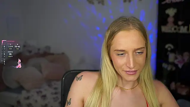 Nicolette  Shea  online show from 13, 1, 2025