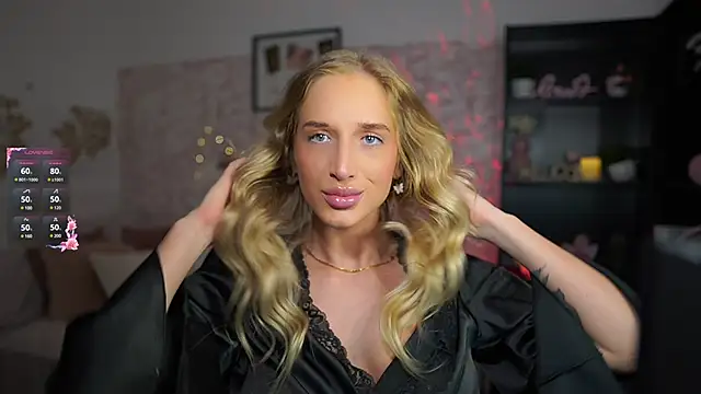 Nicolette  Shea  online show from 15, 3, 2025