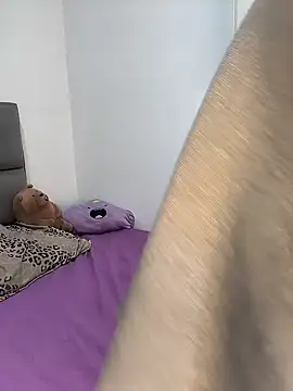 Snapshot of Rose_Gang chatting on 8, 2, 2025 Rose Gang online show from 8, 2, 2025