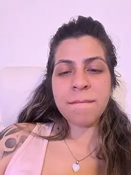 Snapshot of Rose_Gang chatting on 1, 3, 2025 Rose Gang online show from 1, 3, 2025