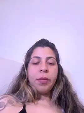 Snapshot of Rose_Gang chatting on 3, 3, 2025 Rose Gang online show from 3, 3, 2025