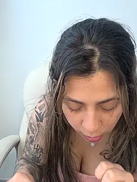 Snapshot of Rose_Gang chatting on 9, 3, 2025 Rose Gang online show from 9, 3, 2025