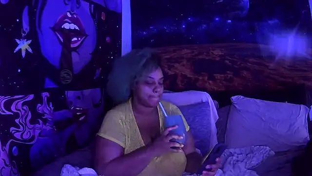 Snapshot of AutumnHart chatting on 5, 2, 2025 AutumnHart online show from 5, 2, 2025