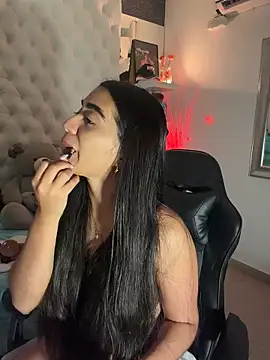 ZarahEvans online show from 10, 2, 2026