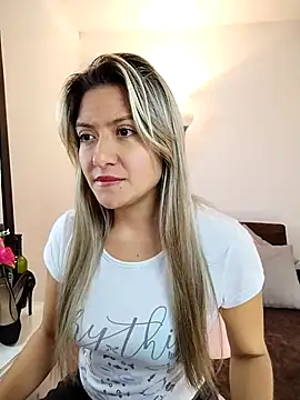 valeriahunter1 online show from 18, 3, 2025