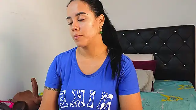 Snapshot of tatiana_big_ass_boobs chatting on 11, 11, 2025 tatiana big ass boobs online show from 11, 11, 2025