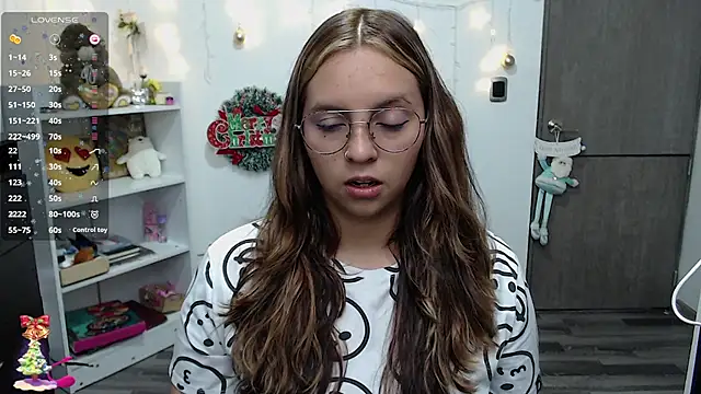 Snapshot of Valery7rose_ chatting on 5, 12, 2024 Valery7rose online show from 5, 12, 2024