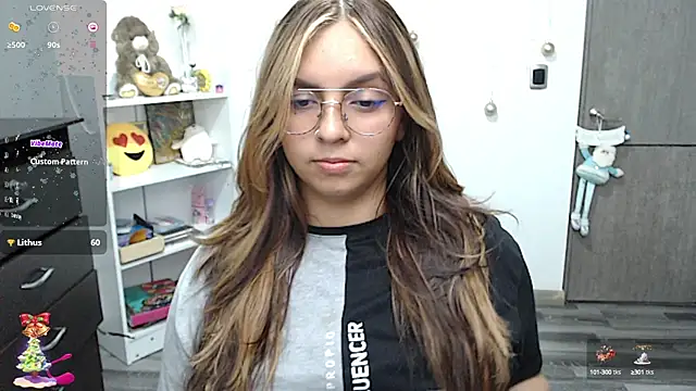 Snapshot of Valery7rose_ chatting on 15, 12, 2024 Valery7rose online show from 15, 12, 2024