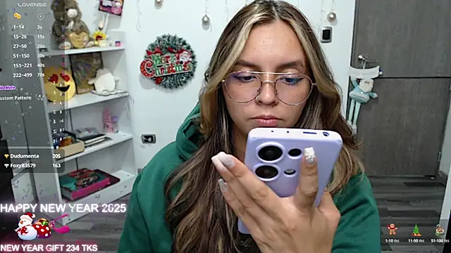 Snapshot of Valery7rose_ chatting on 31, 12, 2024 Valery7rose online show from 31, 12, 2024