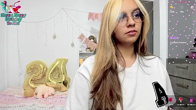 Snapshot of Valery7rose_ chatting on 18, 2, 2025 Valery7rose online show from 18, 2, 2025