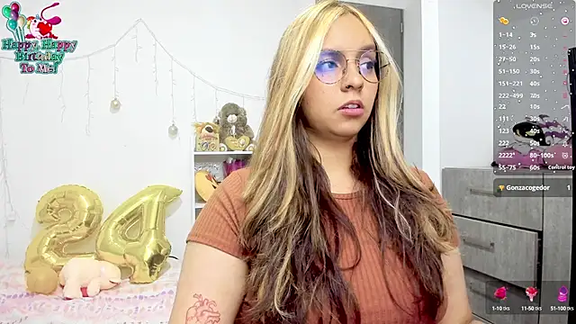 Snapshot of Valery7rose_ chatting on 25, 2, 2025 Valery7rose online show from 25, 2, 2025