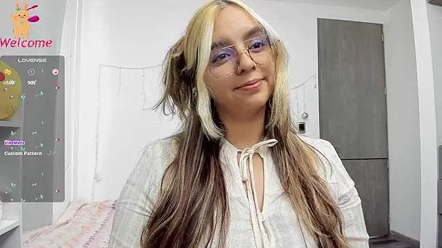 Snapshot of Valery7rose_ chatting on 14, 3, 2025 Valery7rose online show from 14, 3, 2025