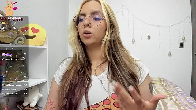 Snapshot of Valery7rose_ chatting on 22, 3, 2025 Valery7rose online show from 22, 3, 2025