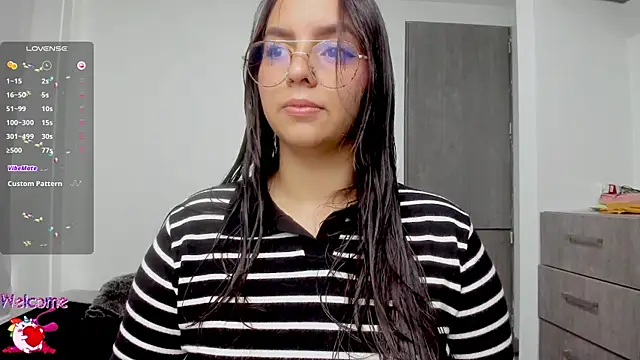 Snapshot of Valery7rose_ chatting on 7, 10, 2025 Valery7rose online show from 7, 10, 2025