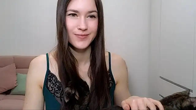 Snapshot of AliciaNewell chatting on 12, 2, 2025 AliciaNewell online show from 12, 2, 2025