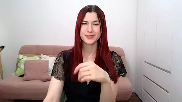 Snapshot of AliciaNewell chatting on 7, 11, 2025 AliciaNewell online show from 7, 11, 2025