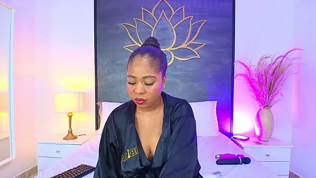 AlisonTravis online show from 11, 4, 2026