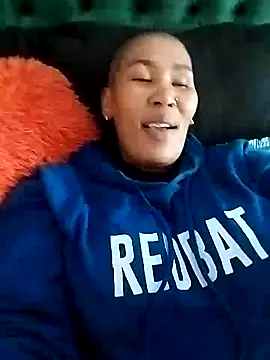 Snapshot of KINKYTEE20 chatting on 21, 2, 2025 KINKYTEE20 online show from 21, 2, 2025