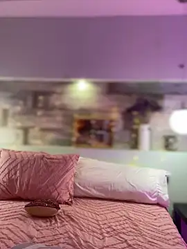 Emilia Bakerr online show from 10, 1, 2025