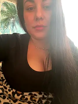 Snapshot of DaisyStreet chatting on 19, 12, 2025 DaisyStreet online show from 19, 12, 2025