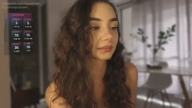 Snapshot of JulietteDee chatting on 7, 7, 2026 JulietteDee online show from 7, 7, 2026